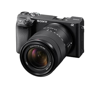 Sony Alpha 6400 câmara mirrorless (APS-C) com alvo 18-135 mm f/3,5-5,6, 24,2 MP, vídeo 4K, foco automático ultrarrápido 0,02 s e ecrã dobrável, ideal para fotografia de viagens e vlogging